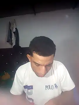 Snapshot of soymartinez2004 chatting on 18, 5, 2026 soymartinez2004 online show from 18, 5, 2026