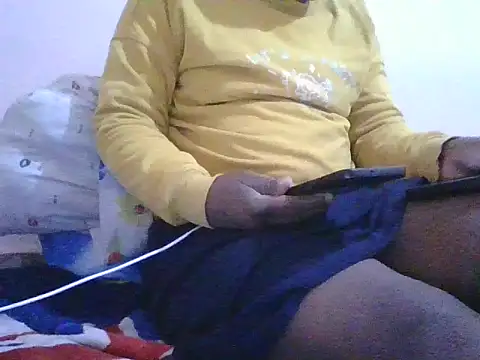Snapshot of queenm5 chatting on 14, 7, 2026 queenm5 online show from 14, 7, 2026