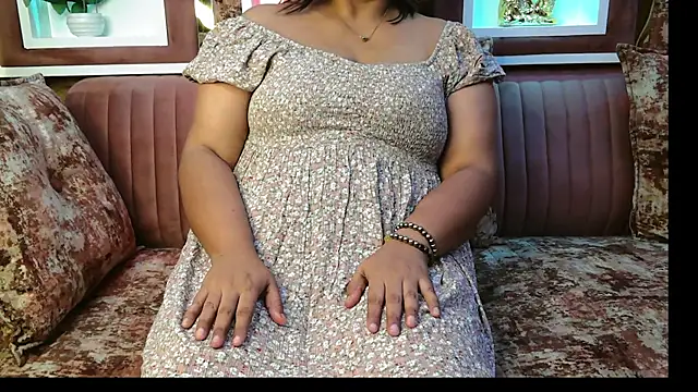 Flirty mommy online show from 27, 5, 2026