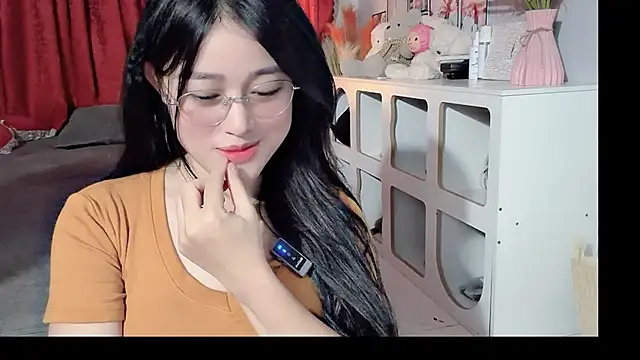 Snapshot of Bee-Cherry chatting on 25, 5, 2026 Bee-Cherry online show from 25, 5, 2026