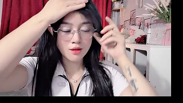 Snapshot of Bee-Cherry chatting on 31, 5, 2026 Bee-Cherry online show from 31, 5, 2026