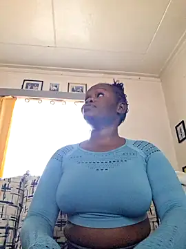 Snapshot of PinkyMonique chatting on 18, 5, 2026 PinkyMonique online show from 18, 5, 2026
