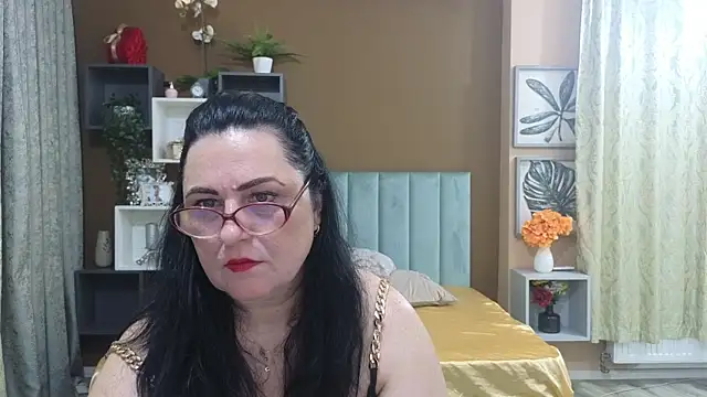 ValerieSmithsx online show from 24, 5, 2026
