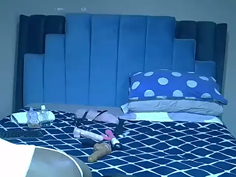 Snapshot of melanin_moon chatting on 9, 7, 2026 melanin moon online show from 9, 7, 2026