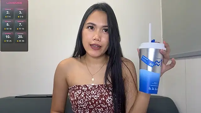 Snapshot of CozyMia chatting on 20, 5, 2026 CozyMia online show from 20, 5, 2026