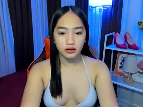 Snapshot of Urasianalodia chatting on 22, 7, 2026 Urasianalodia online show from 22, 7, 2026