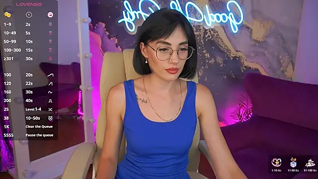 Snapshot of EviiLune chatting on 6, 7, 2026 EviiLune online show from 6, 7, 2026