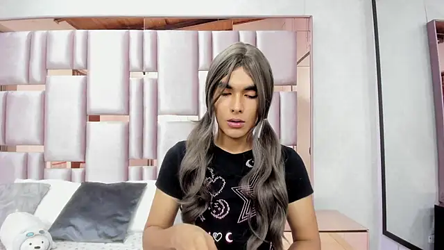 Snapshot of MiaBuny chatting on 15, 7, 2026 MiaBuny online show from 15, 7, 2026