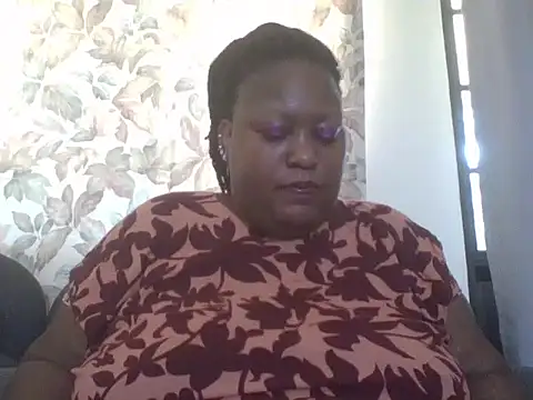 Snapshot of fat_ebonyqueen chatting on 24, 6, 2026 fat ebonyqueen online show from 24, 6, 2026