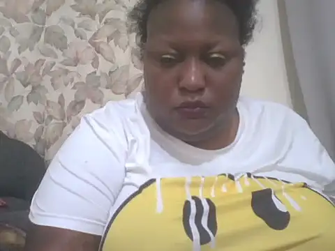 Snapshot of fat_ebonyqueen chatting on 6, 7, 2026 fat ebonyqueen online show from 6, 7, 2026