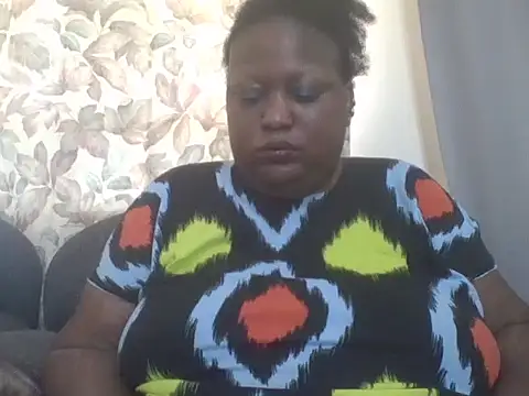 Snapshot of fat_ebonyqueen chatting on 7, 7, 2026 fat ebonyqueen online show from 7, 7, 2026