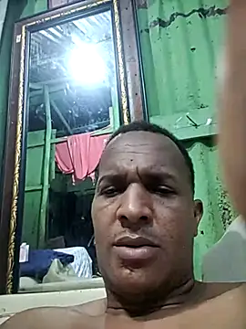 Snapshot of luis391986 chatting on 31, 5, 2026 luis391986 online show from 31, 5, 2026