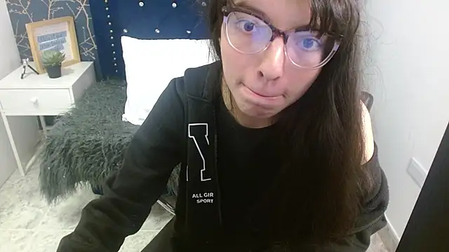 Allyshon  online show from 25, 5, 2026