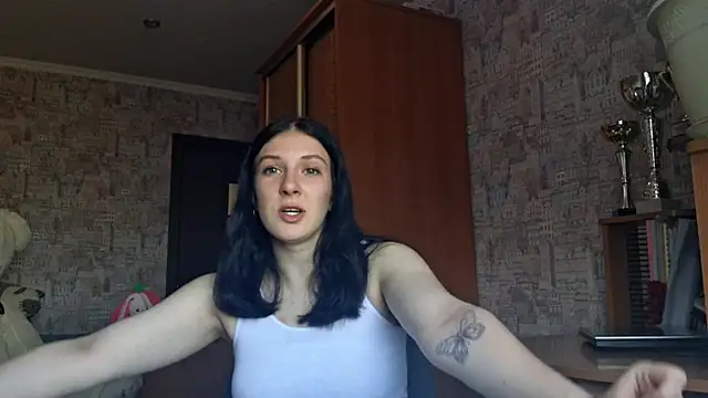 Snapshot of MoroseViki chatting on 22, 5, 2026 MoroseViki online show from 22, 5, 2026