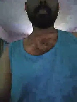 Snapshot of ey2sdozm chatting on 3, 6, 2026 ey2sdozm online show from 3, 6, 2026