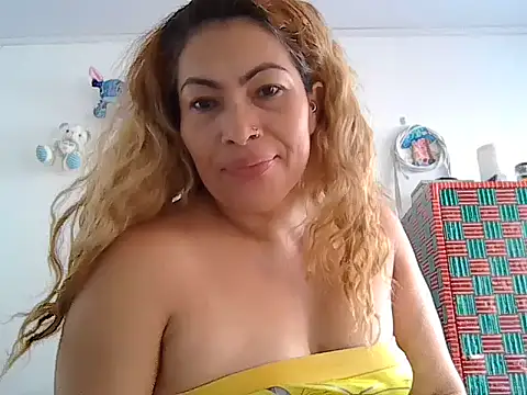 Layla-Astrum online show from 25, 5, 2026