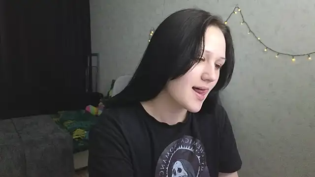 Tori cute online show from 20, 5, 2026