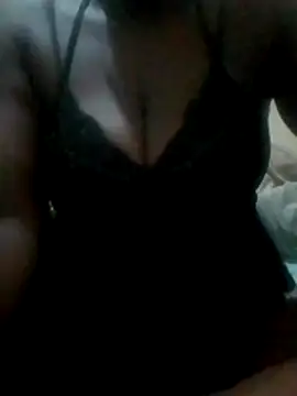 Snapshot of Queenielush chatting on 31, 5, 2026 Queenielush online show from 31, 5, 2026