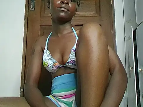 petiteprettygal online show from 8, 7, 2026