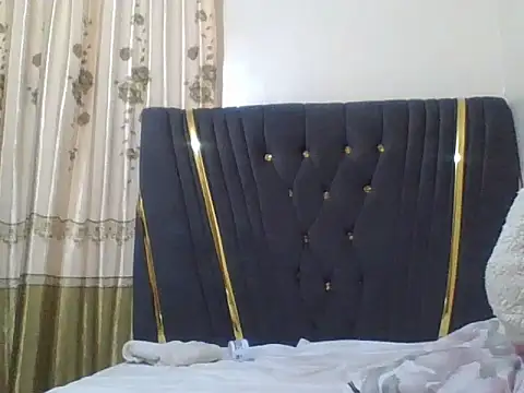 sexyleah25 online show from 10, 6, 2026