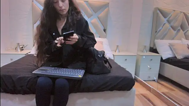 valentinasu online show from 1, 6, 2026