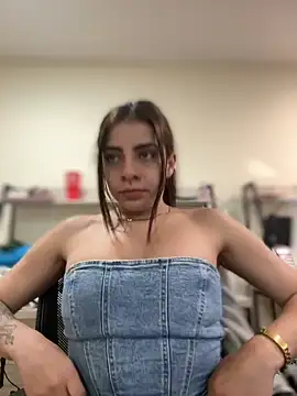 Hanna Cruz  online show from 15, 7, 2026