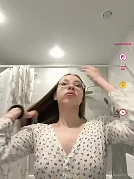 Snapshot of JulyOwens chatting on 17, 7, 2026 JulyOwens online show from 17, 7, 2026