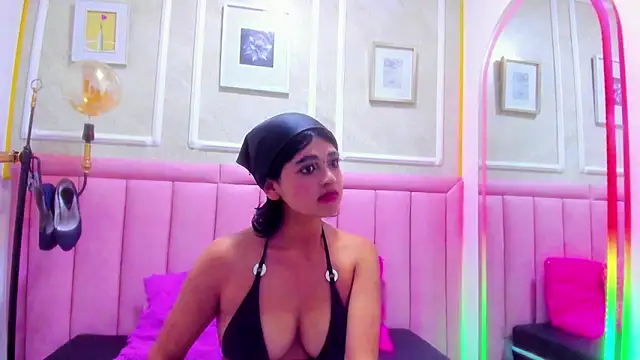 Snapshot of velvet_girll chatting on 1, 6, 2026 velvet girll online show from 1, 6, 2026