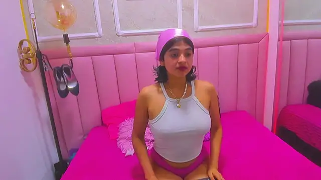 Snapshot of velvet_girll chatting on 9, 7, 2026 velvet girll online show from 9, 7, 2026