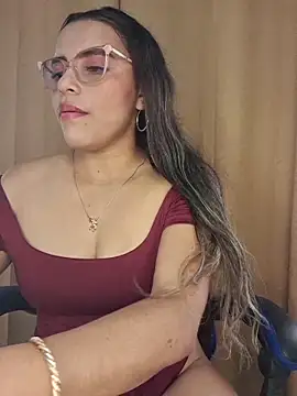 Estrella em online show from 23, 5, 2026