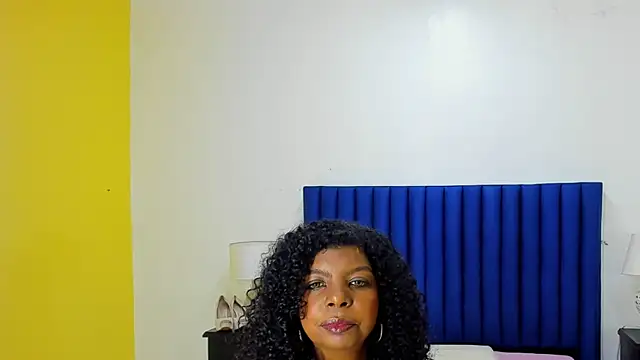 Snapshot of XtinaRave chatting on 27, 5, 2026 XtinaRave online show from 27, 5, 2026