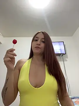 EsmeraldaMidnight online show from 10, 6, 2026