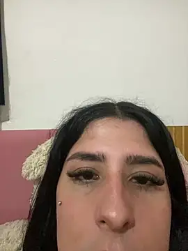 Snapshot of mileninhasexy chatting on 3, 8, 2026 mileninhasexy online show from 3, 8, 2026