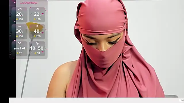 Snapshot of Samira_1 chatting on 24, 5, 2026 Samira 1 online show from 24, 5, 2026