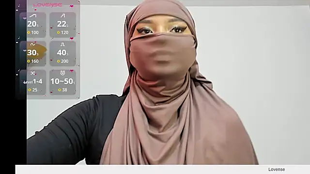 Snapshot of Samira_1 chatting on 25, 5, 2026 Samira 1 online show from 25, 5, 2026