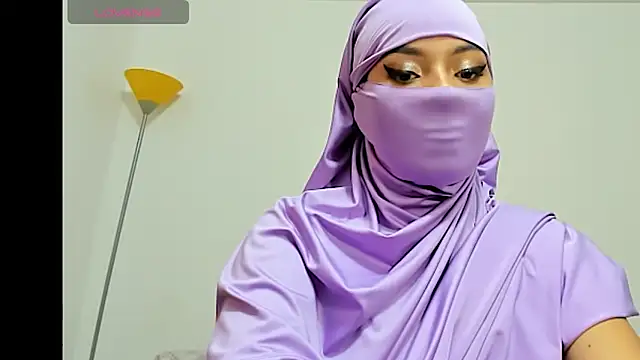 Snapshot of Samira_1 chatting on 27, 5, 2026 Samira 1 online show from 27, 5, 2026