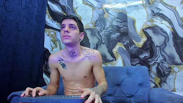 Snapshot of boy_max_latin chatting on 1, 6, 2026 boy max latin online show from 1, 6, 2026