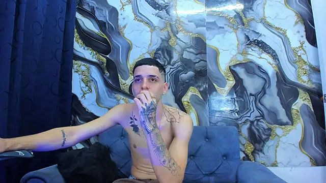 Snapshot of boy_max_latin chatting on 8, 7, 2026 boy max latin online show from 8, 7, 2026