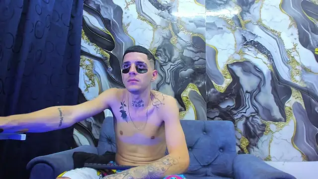 Snapshot of boy_max_latin chatting on 9, 7, 2026 boy max latin online show from 9, 7, 2026