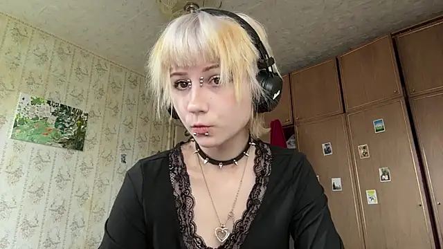 Snapshot of FatimahFroman chatting on 22, 5, 2026 FatimahFroman online show from 22, 5, 2026