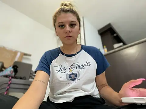 Snapshot of alison_parkerrr26 chatting on 31, 5, 2026 alison parkerrr26 online show from 31, 5, 2026