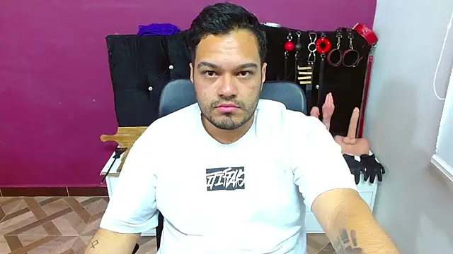 Snapshot of -AlejandroT- chatting on 28, 5, 2026 -AlejandroT- online show from 28, 5, 2026