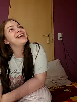 BellaHoneyy online show from 25, 5, 2026