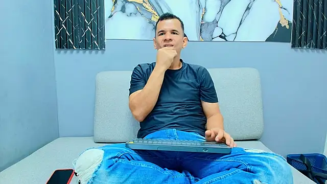 Snapshot of matthew_white2 chatting on 25, 5, 2026 matthew white2 online show from 25, 5, 2026