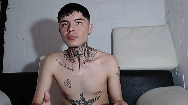 Snapshot of badboy-fox chatting on 25, 5, 2026 badboy-fox online show from 25, 5, 2026