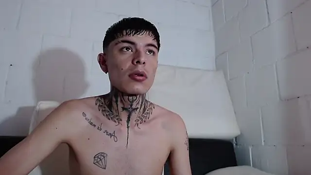 Snapshot of badboy-fox chatting on 26, 5, 2026 badboy-fox online show from 26, 5, 2026