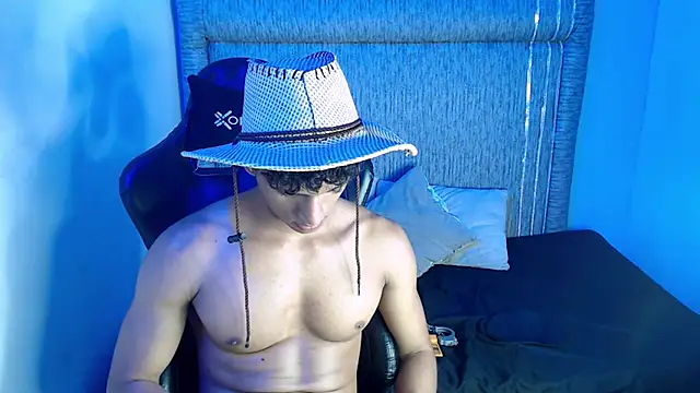 Snapshot of Nicolas_brown_ chatting on 23, 5, 2026 Nicolas brown online show from 23, 5, 2026