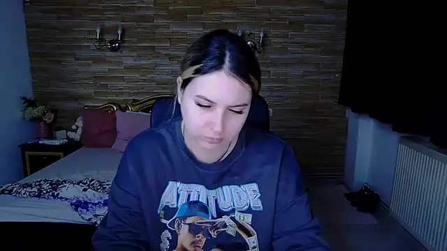 MiraHaze online show from 23, 12, 2024