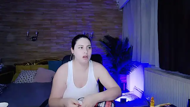 MiraHaze online show from 3, 3, 2025