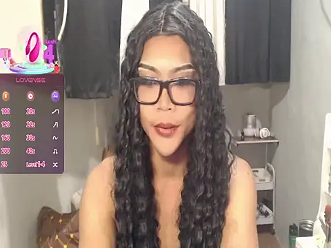 Snapshot of BeatrixGray02 chatting on 26, 5, 2026 BeatrixGray02 online show from 26, 5, 2026